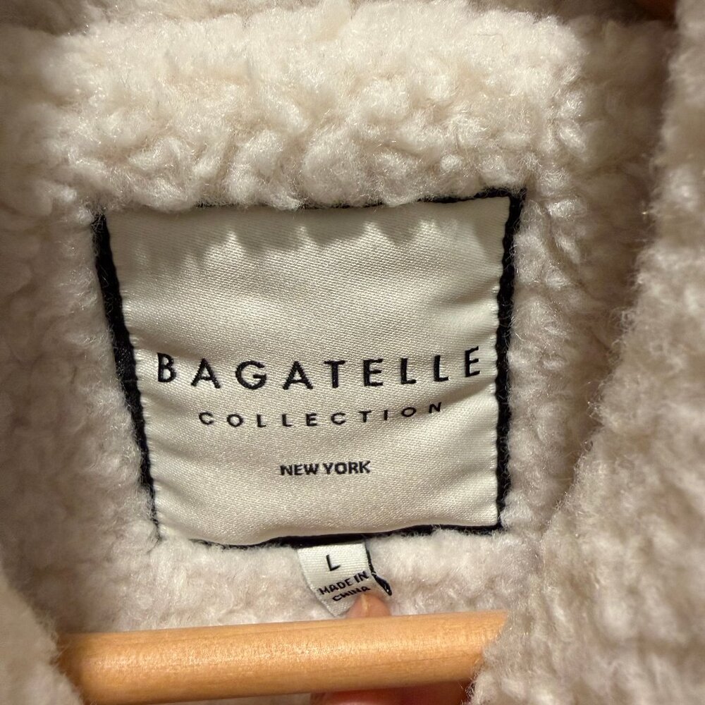 Sherpa barn coat - like new - size Large - Picture 3 of 6